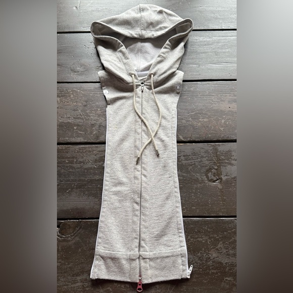 Veronica Beard Gray Hoodie Dickey